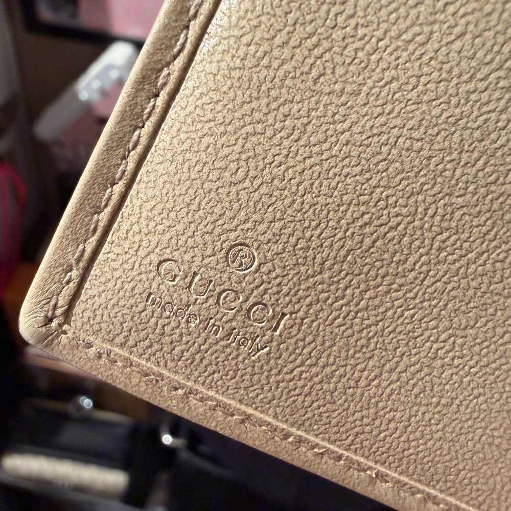 ⭐️⭐️vintage Gucci GG Canvas Compact Wallet - Picture 10 of 15